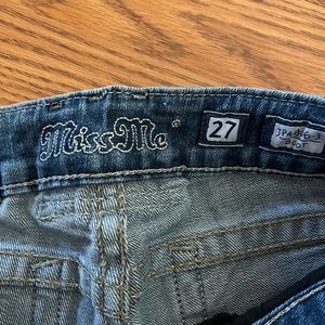 Miss Me flared Jeans. Size 27.
